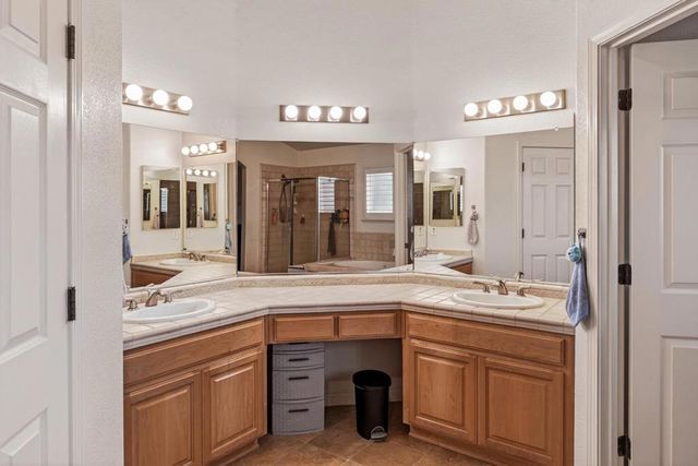 1752 Sierra Brook Court, Manteca, CA 95337