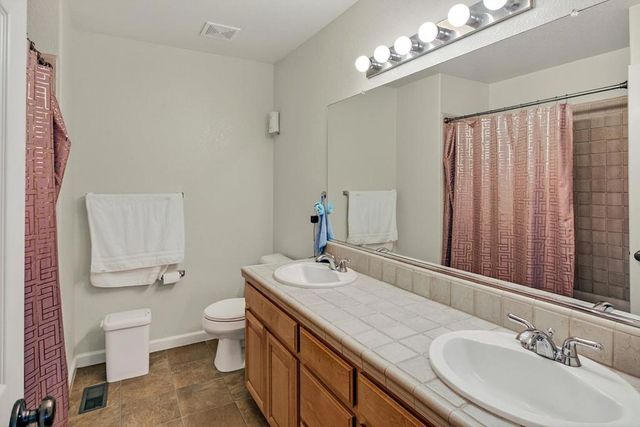 1752 Sierra Brook Court, Manteca, CA 95337