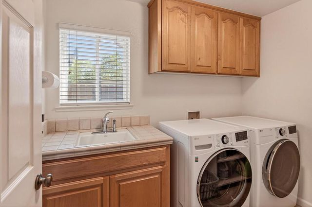 1752 Sierra Brook Court, Manteca, CA 95337