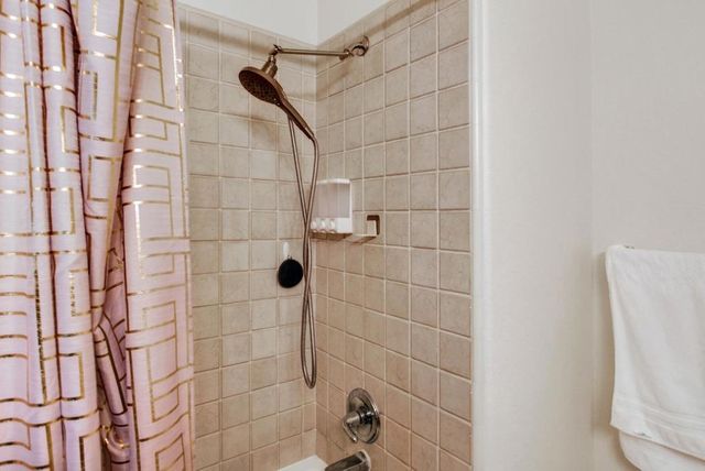 1752 Sierra Brook Court, Manteca, CA 95337