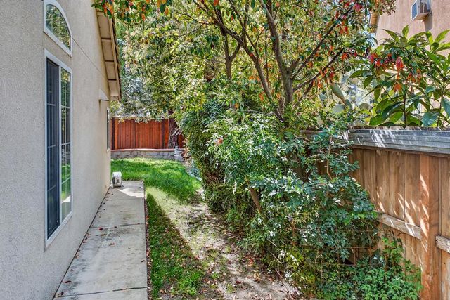 1752 Sierra Brook Court, Manteca, CA 95337