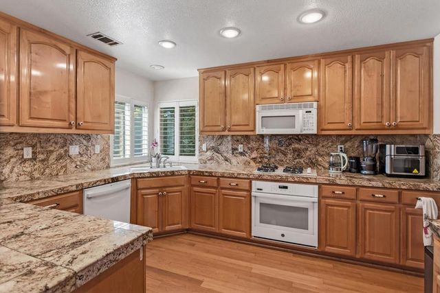 1752 Sierra Brook Court, Manteca, CA 95337