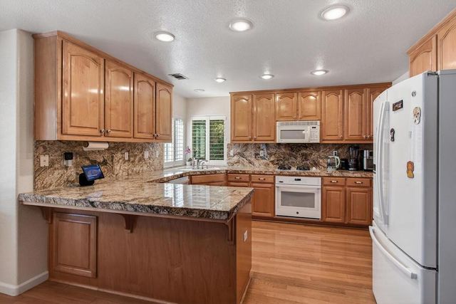 1752 Sierra Brook Court, Manteca, CA 95337