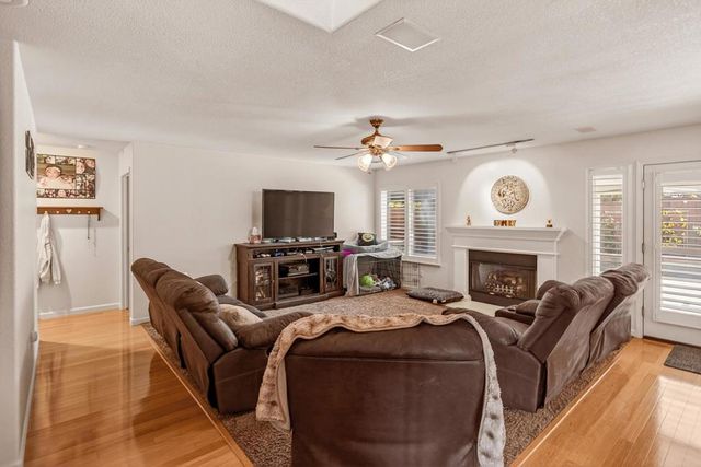 1752 Sierra Brook Court, Manteca, CA 95337