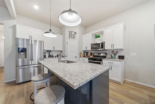 13827 S Quincy Street, Glenpool, OK 74033