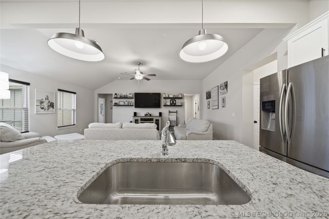 13827 S Quincy Street, Glenpool, OK 74033