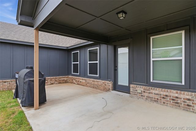 13827 S Quincy Street, Glenpool, OK 74033