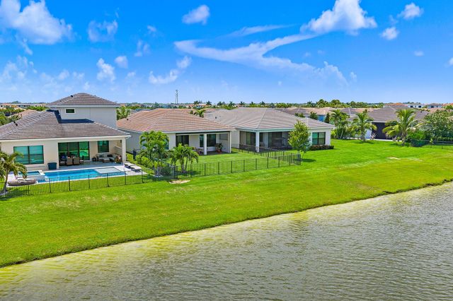 15883 KEY BISCAYNE Lane, The Acreage, FL 33470