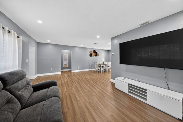 7450 Branch St, Hollywood, FL 33024