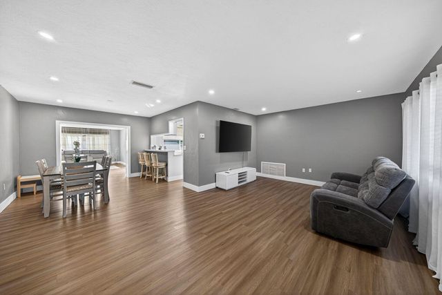 7450 Branch St, Hollywood, FL 33024