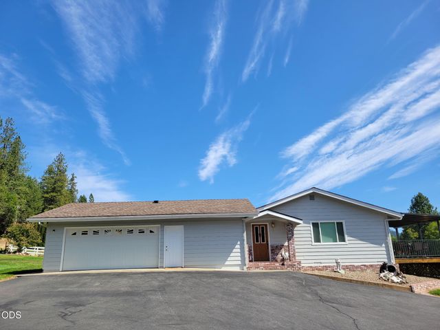 7695 N Applegate Road, Grants Pass, OR 97527