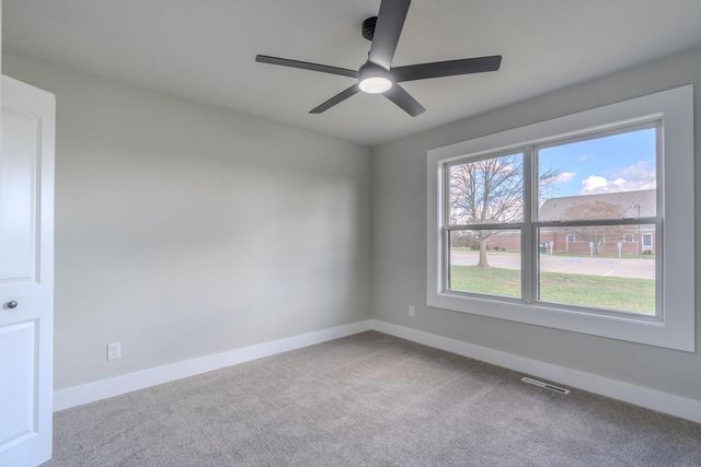 2530 S Hartford Avenue, Bolivar, MO 65613