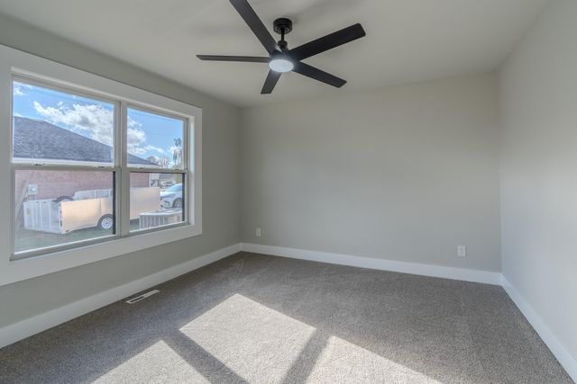 2530 S Hartford Avenue, Bolivar, MO 65613