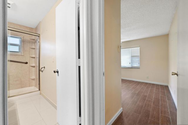 2012 SW 17th Avenue, Boynton Beach, FL 33426