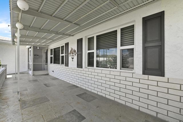 2012 SW 17th Avenue, Boynton Beach, FL 33426
