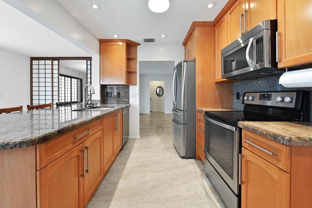 2012 SW 17th Avenue, Boynton Beach, FL 33426