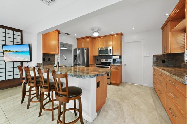 2012 SW 17th Avenue, Boynton Beach, FL 33426