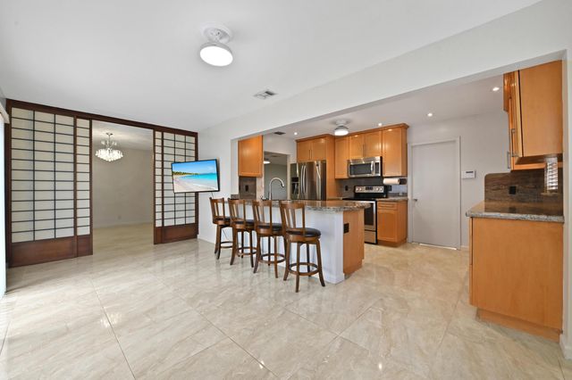 2012 SW 17th Avenue, Boynton Beach, FL 33426