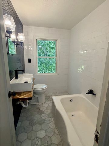 525 16th Street, West Des Moines, IA 50265