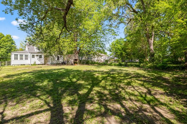 525 16th Street, West Des Moines, IA 50265