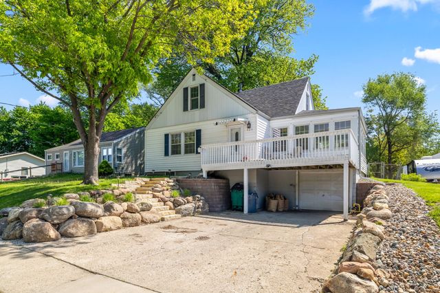 525 16th Street, West Des Moines, IA 50265