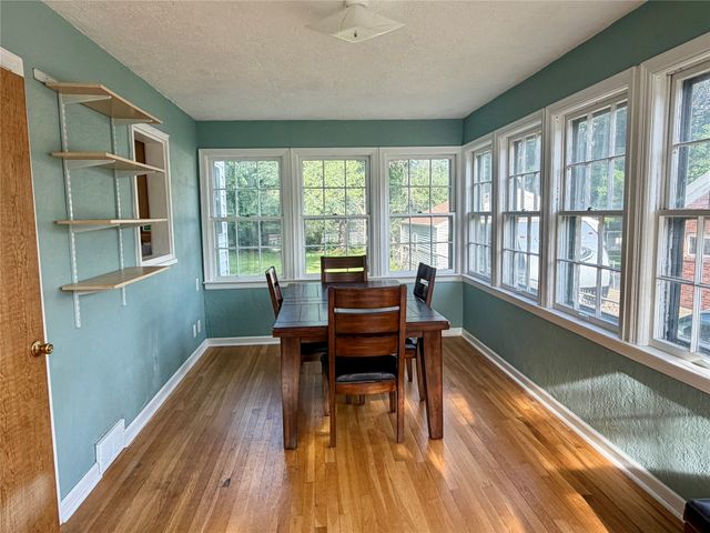 525 16th Street, West Des Moines, IA 50265
