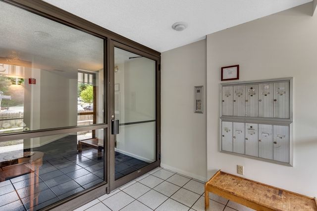 295 W Wyoming Ave 7B, Stoneham, MA 02180