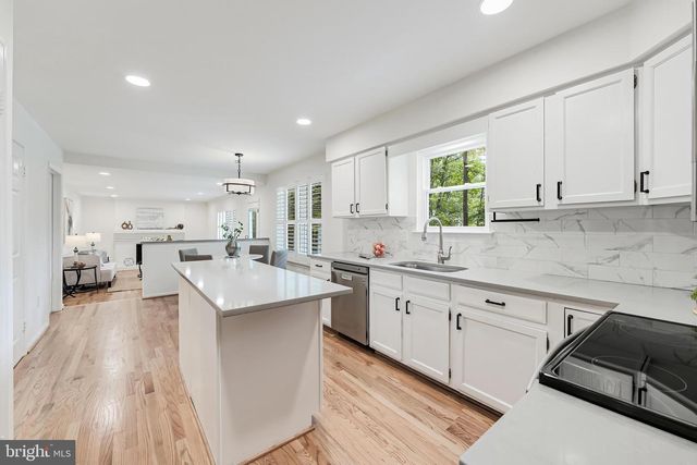 12400 ALEXANDER CORNELL DR, Fairfax, VA 22033