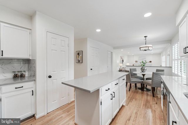 12400 ALEXANDER CORNELL DR, Fairfax, VA 22033