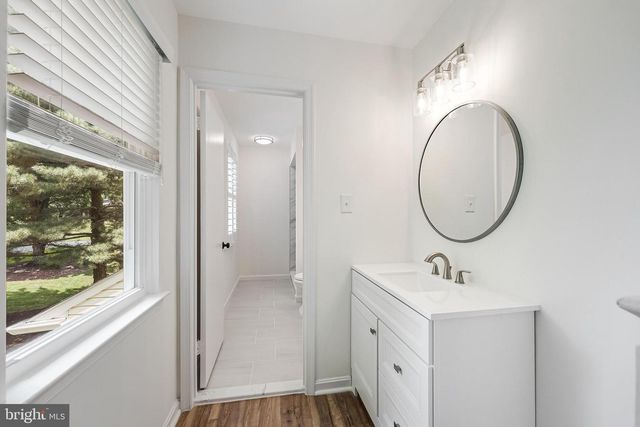 12400 ALEXANDER CORNELL DR, Fairfax, VA 22033