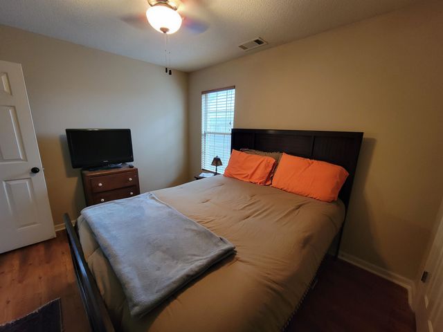 7926 MACON RD, Cordova, TN 38018