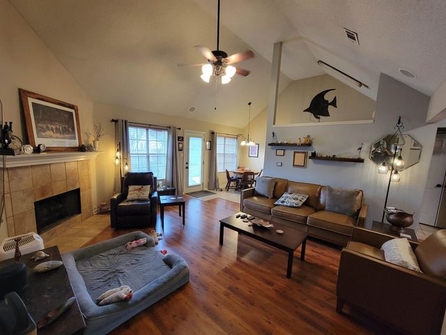 7926 MACON RD, Cordova, TN 38018