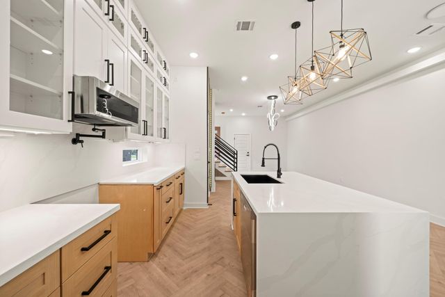 5042 Pershing Street A-B, Houston, TX 77033