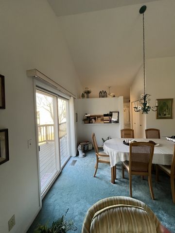 466 44th Ave Court 17, East Moline, IL 61244