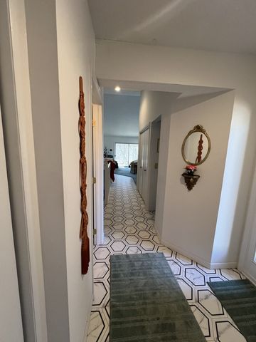 466 44th Ave Court 17, East Moline, IL 61244