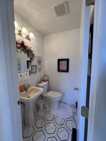 466 44th Ave Court 17, East Moline, IL 61244