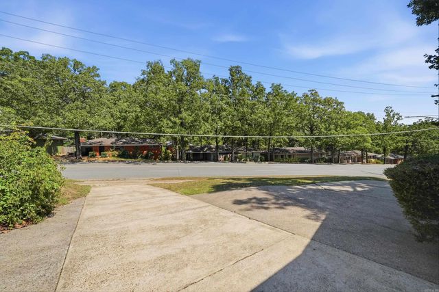 4629 Crestline Road, North Little Rock, AR 72116