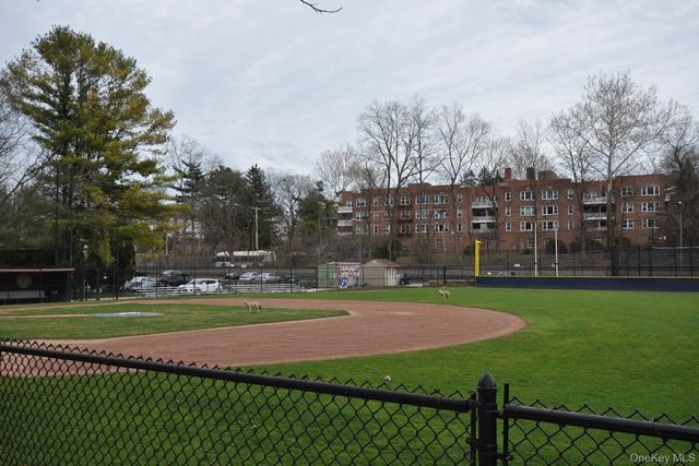 240 Garth Road 6B2, Scarsdale, NY 10583