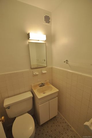 240 Garth Road 6B2, Scarsdale, NY 10583