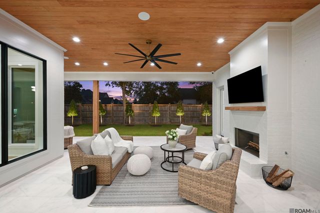 9617 Inniswold Park Ln, Baton Rouge, LA 70809