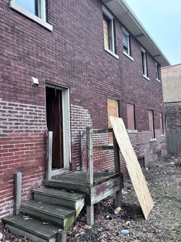 2412 HIGH Street, Blue Island, IL 60406