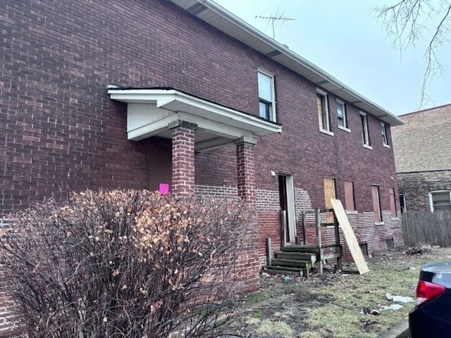 2412 HIGH Street, Blue Island, IL 60406