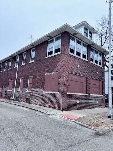 2412 HIGH Street, Blue Island, IL 60406