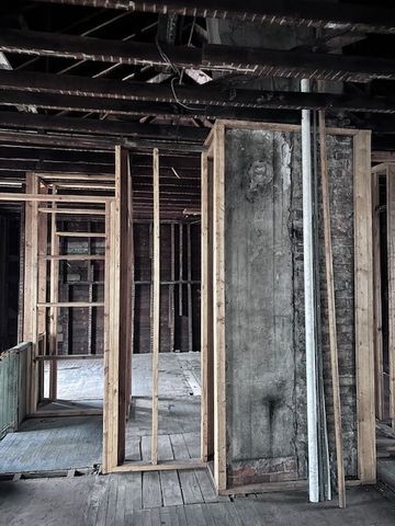 2412 HIGH Street, Blue Island, IL 60406