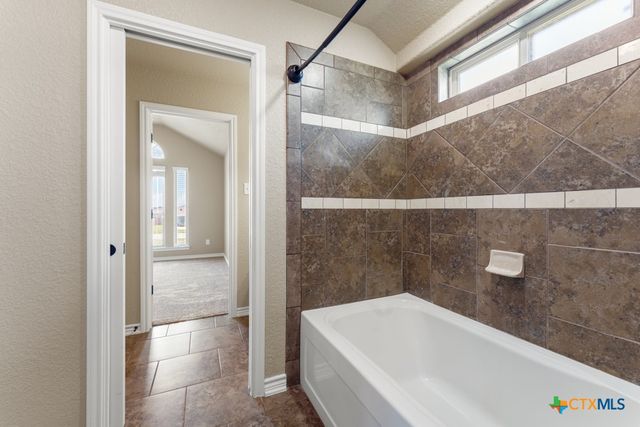 880 County Road 4772, Kempner, TX 76539