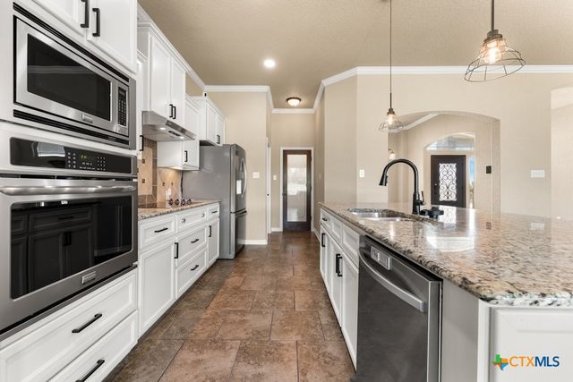 880 County Road 4772, Kempner, TX 76539