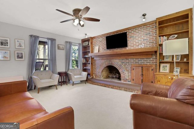 5813 Four Winds Drive SW, Lilburn, GA 30047