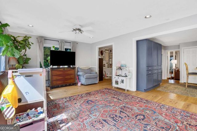 5813 Four Winds Drive SW, Lilburn, GA 30047