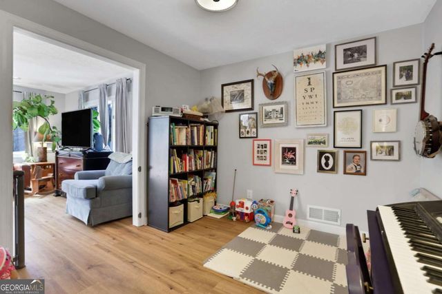 5813 Four Winds Drive SW, Lilburn, GA 30047