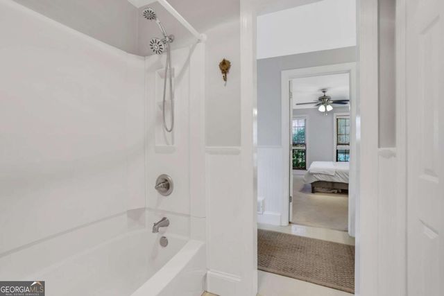 5813 Four Winds Drive SW, Lilburn, GA 30047